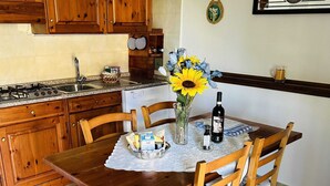 Apartment | Private kitchen - Apartment in Tuscany With Pool and Garden (Montaione)