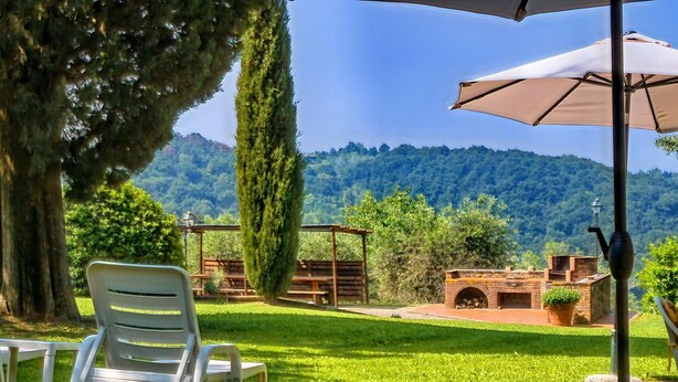 Apartment | Exterior - Apartment in Tuscany With Pool and Garden (Montaione)