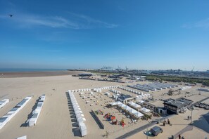 Am Strand, Liegestühle