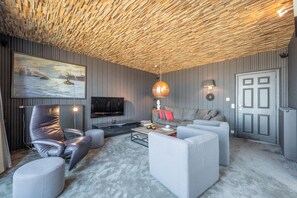 Smart TV, DVD player, stereo - Spacious 2-bedroom penthouse with large sunny terraces at Zeebrugge beach (Brugge)