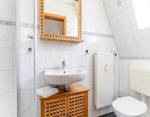 Apartment | Bathroom