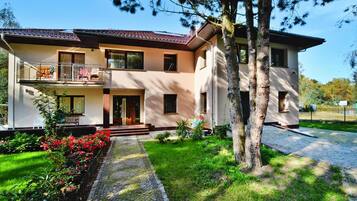 Villa | Exterior