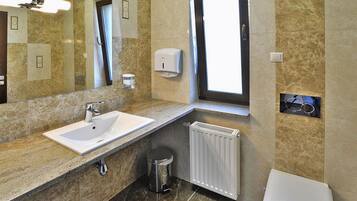 Villa | Bathroom