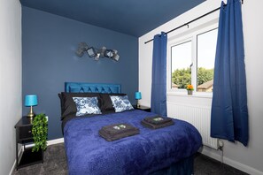 3 slaapkamers, een bureau, een strijkplank/strijkijzer, gratis wifi