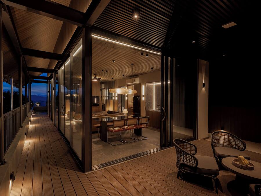 Premium Apartment, Hill View | Living area | Smart TV