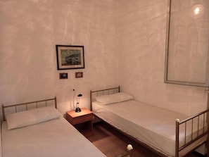 2 bedrooms, individually furnished - Attractive Apartment With Private Garden (Ravenna)