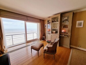 Apartment | Living room - Apartment in Belgium Near Marina Port (Nieuwpoort)