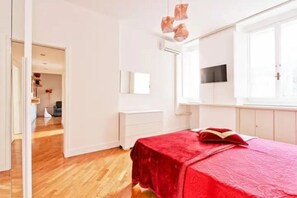1 bedroom, iron/ironing board, WiFi, bed sheets - Campo dè Fiori - Cozy apartment (Roma)