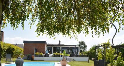 Villa With Private Pool In Blaregnies