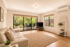 Living area - The Aurora (Geographe)