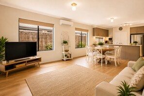 Interior - The Aurora (Geographe)