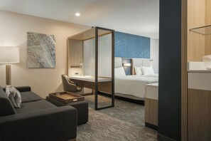 In-room safe, desk, laptop workspace, blackout curtains - SpringHill Suites by Marriott Lexington Frankfort (Frankfort)