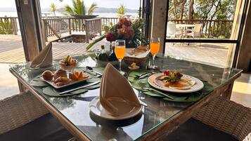 Petit déjeuner anglais compris tous les jours