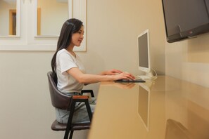 Deluxe Double Room, 1 Queen Bed | Free WiFi, bed sheets - New Day Hotel Gangnam (Seoul)