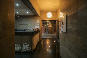 Lobby - New Day Hotel Gangnam (Seoul)