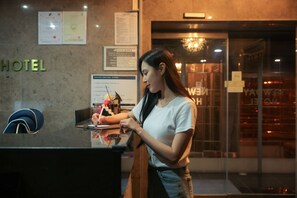 Lobby - New Day Hotel Gangnam (Seoul)