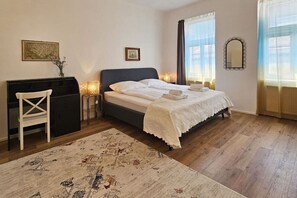 2 Schlafzimmer, Schreibtisch, Bügeleisen/Bügelbrett, kostenloses WLAN