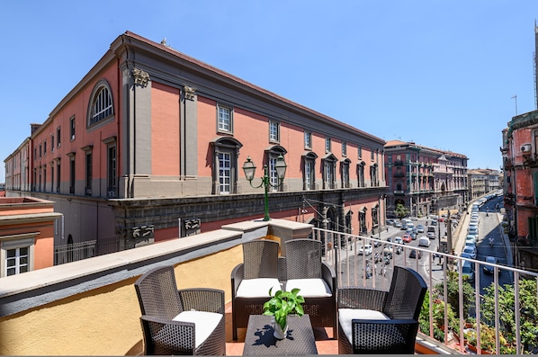 Studio - Into Mann - La Stanza Degli Innamorati (Naples)