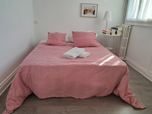 1 bedroom, free WiFi, bed sheets