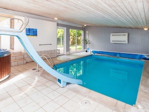Ferienhaus | Pool | Innenpool, Außenpool