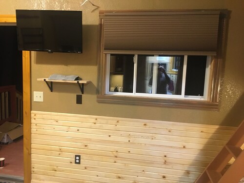 New Cozy cabin 2,  with WiFi in beautiful Custer! Rental car available. 