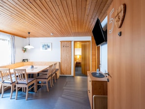 Apartment | Dining