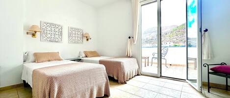 Standard Twin Room | Premium bedding, memory foam beds, in-room safe, individually decorated