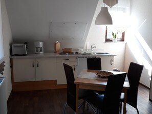 Departamento | Cocina privada | Tetera eléctrica, tostadora y periquera
