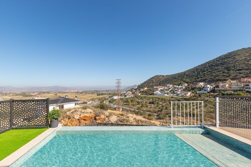 La Piedra De Coin - Villa With Private Pool