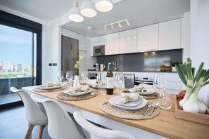 Fridge, microwave, oven, stovetop - Modern Apartment in Calpe (Calpe)