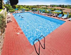 Apartment | Pool | Outdoor pool