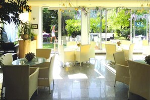 Dining - Apartment in Riva del Garda (Riva del Garda)