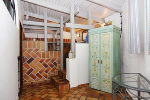 House | 2 bedrooms, individually furnished