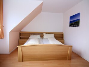 Hus | 3 sovrum, unika möbler, strykjärn/strykbräda och sängkläder