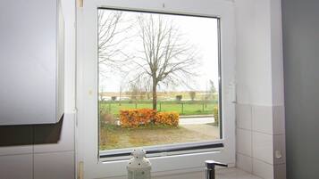 Rumah | Dapur pribadi | Pemanggang roti dan kursi makan untuk bayi