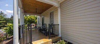 Convenient to JMU, Burg Dining and Downtown Bars, Right off Interstate 81