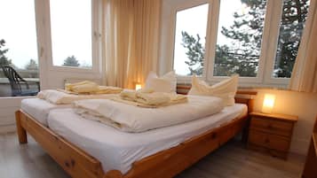 1 habitación y muebles diferentes