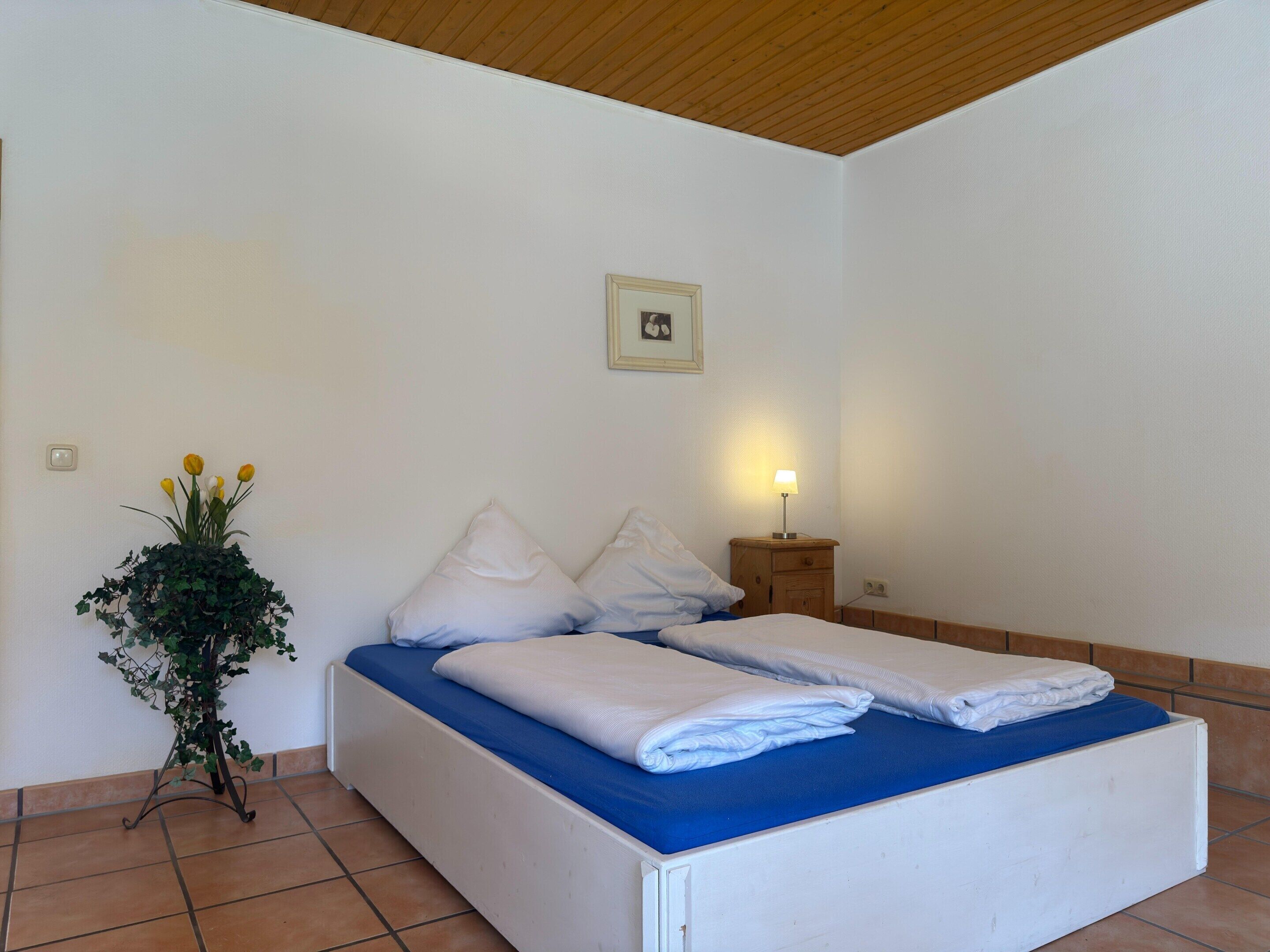 Apartment | 1 bedroom, bed sheets