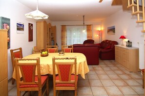 House | Dining