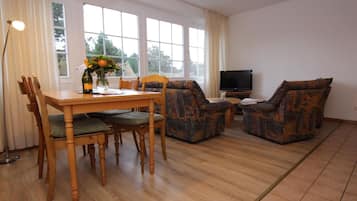 Apartment | Dining