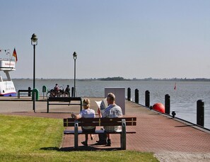 Apartment | Water view - Ferienwohnung am Bodstedter Bodden (Wieck auf dem Darss)