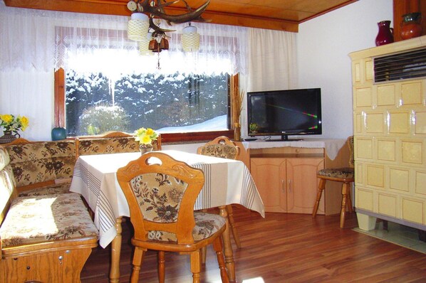 House | Dining