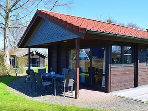 House | Exterior - Log Cabin in Damp Near Baltic Sea Beach (Damp)