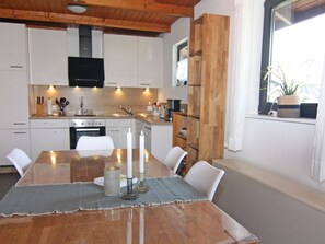 House | Private kitchen | Electric kettle, toaster, highchair - Log Cabin in Damp Near Baltic Sea Beach (Damp)