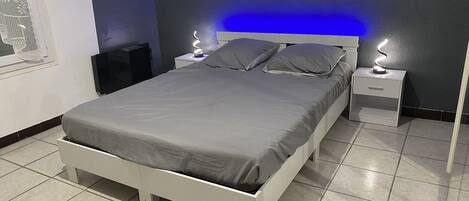 2 chambres, fer et planche à repasser, Wi-Fi