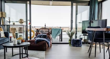 Hausboot Floating House in Ribnitz-damgarten