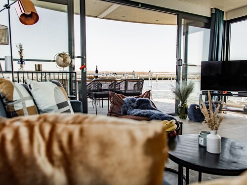 Hausboot Floating House in Ribnitz-damgarten