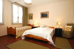 House | 4 bedrooms, individually furnished - Ferienhaus Rosenhof in Lenzen (Lenzen)