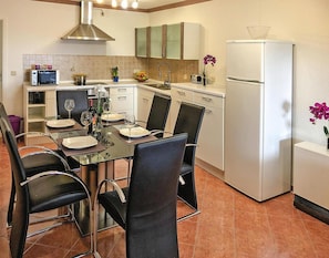 House | Dining