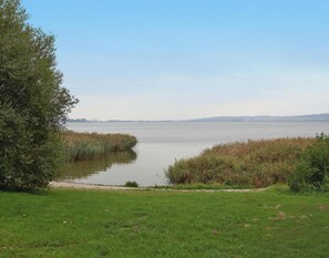 View from property - Schones Ferienhaus mit Terrasse (Sommersdorf)